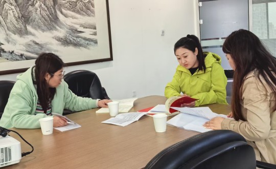 1.区社工部莅临XPJ·(澳门区)公司官方网站集团党委调查调研_副本.jpg